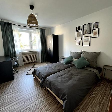 Cosy, Modern 1 Bedroom Apartment Мёнхен-Гладбах Экстерьер фото
