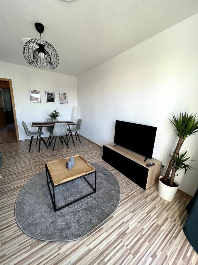 Cosy, Modern 1 Bedroom Apartment Мёнхен-Гладбах Экстерьер фото