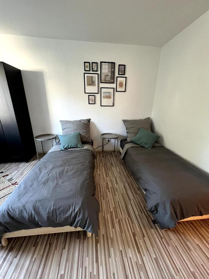 Cosy, Modern 1 Bedroom Apartment Мёнхен-Гладбах Экстерьер фото